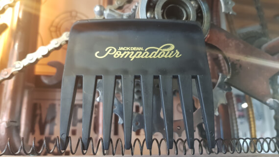 Grzebień Pompadour - Denman Jack Dean, czarny
